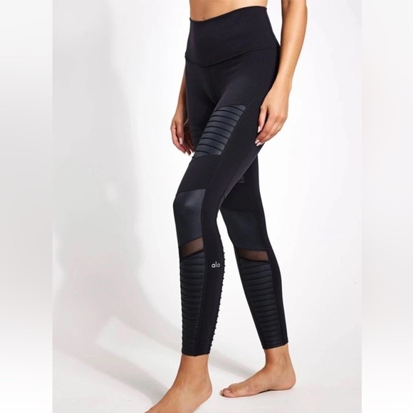 ALO High-Waist Moto Legging Size Small $118 - Picture 1 of 14